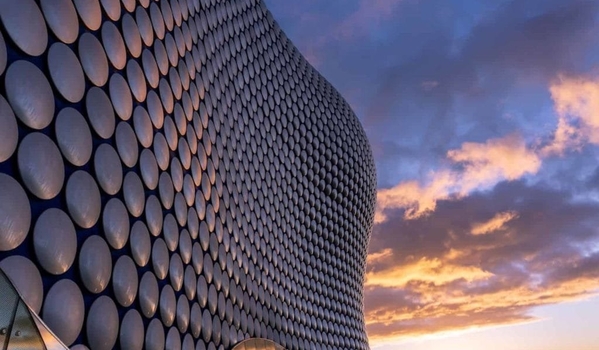 Birmingham Retail is Making Waves in 2015 cover